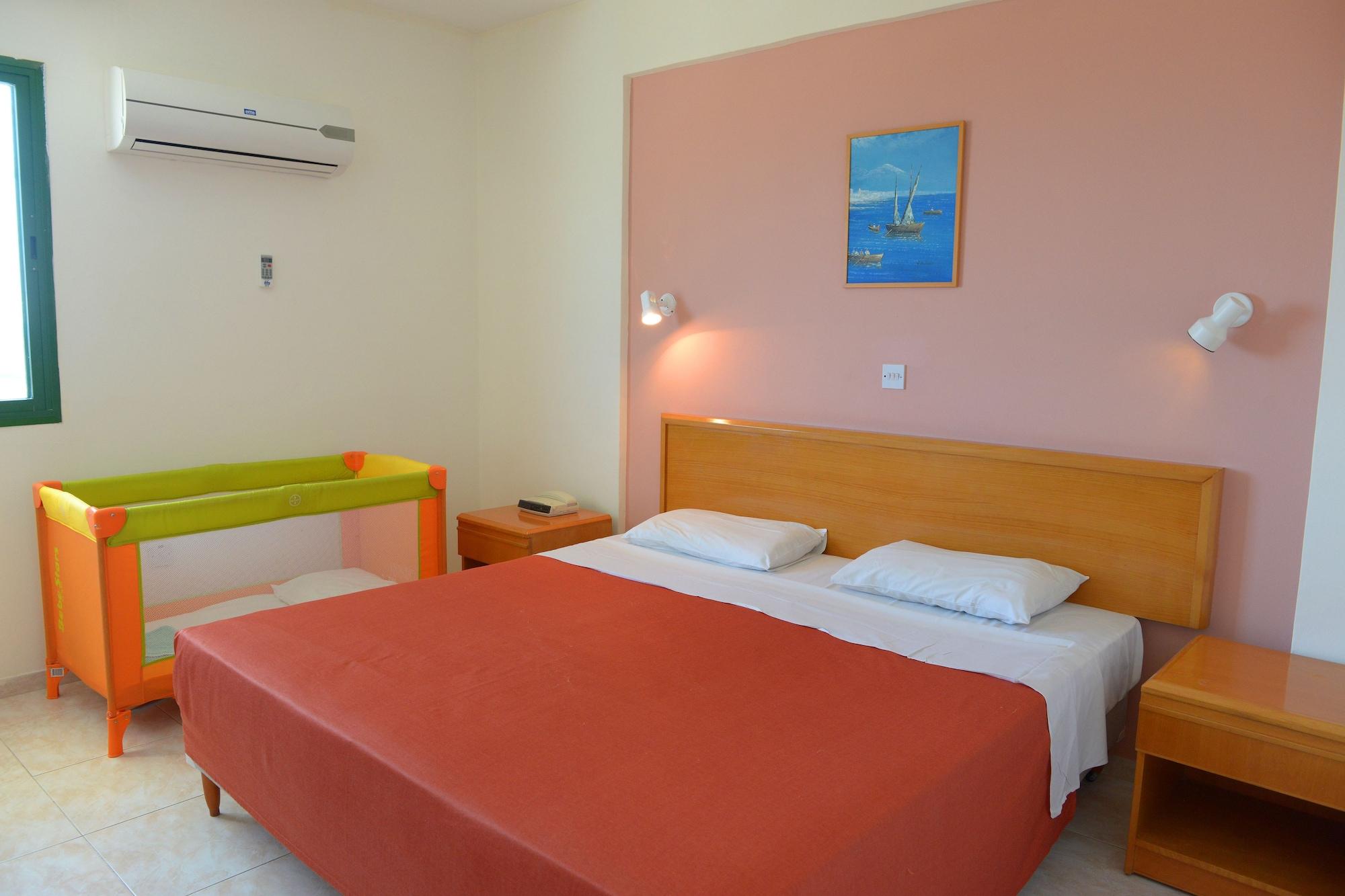 Maris Grand Resort โปรทาราส ภายนอก รูปภาพ