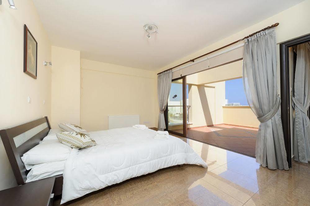 Maris Grand Resort โปรทาราส ภายนอก รูปภาพ